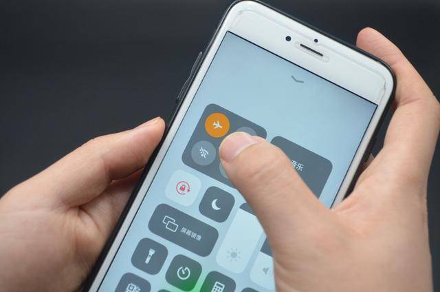 手机飞行模式了解一下,手机飞行模式原来这么厉害