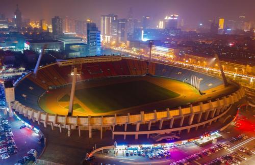 中超恒大俱乐部赛事新闻,中超联赛主场无跑道