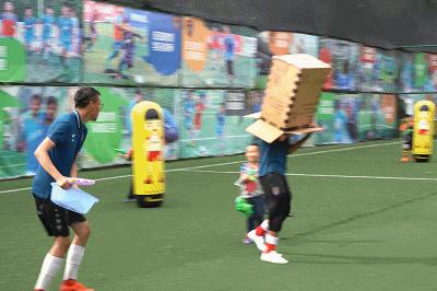 暑假再见新学期开始,易联足球秋季班报名