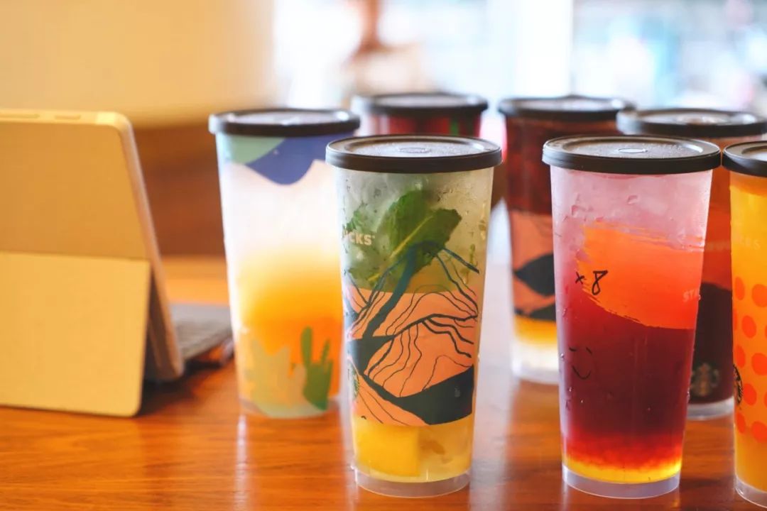 星巴克回归饮品被吐槽,星巴克推出八种饮品吐槽
