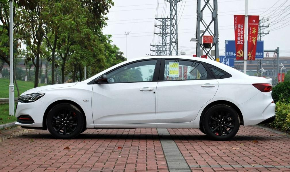 顶配不到10万元4款轿车性价比超高,顶配只要9万多的最火国民家轿