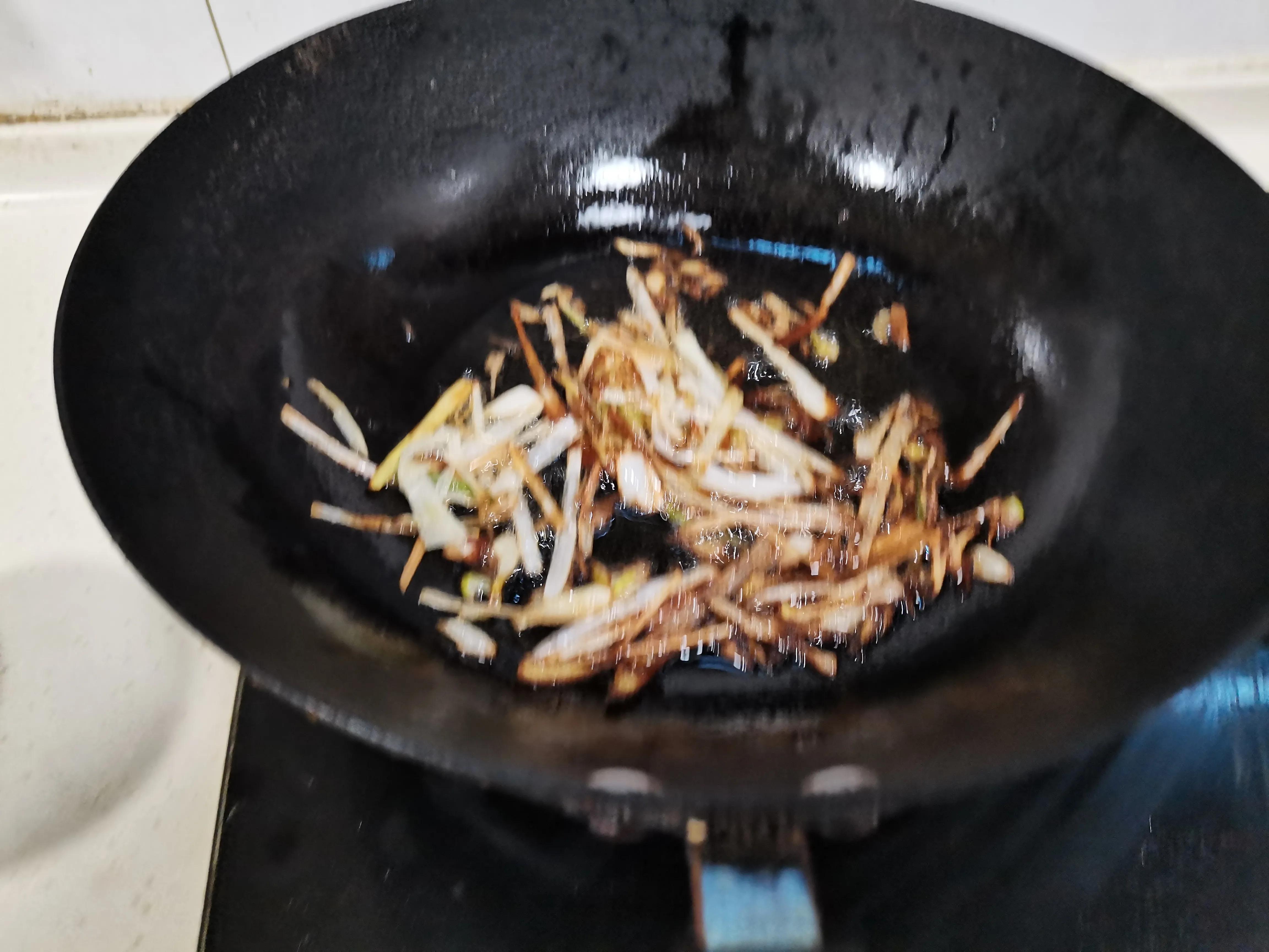 经典鲁菜葱烧海参做法好吃又营养,鲁菜名吃葱烧海参宴客集会高级菜
