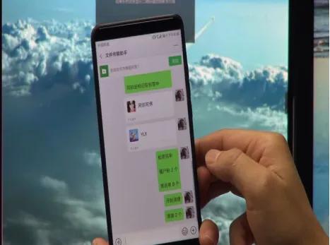 凭什么他的微信功能那么多？难道是开了挂？