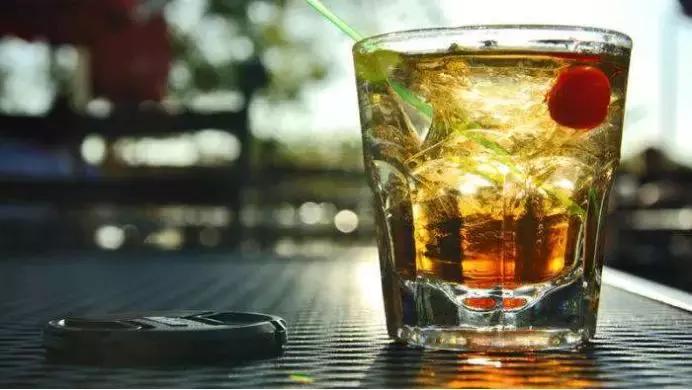 孩子能喝藿香正气水预防中暑吗,藿香正气水能治宝宝暑热症吗