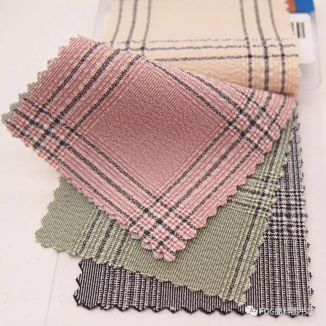 女士格纹元素搭配,格纹流行元素