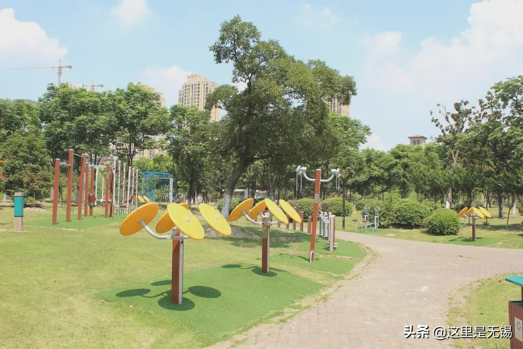 无锡网红打卡地彩虹跑道,无锡古运河健身步道