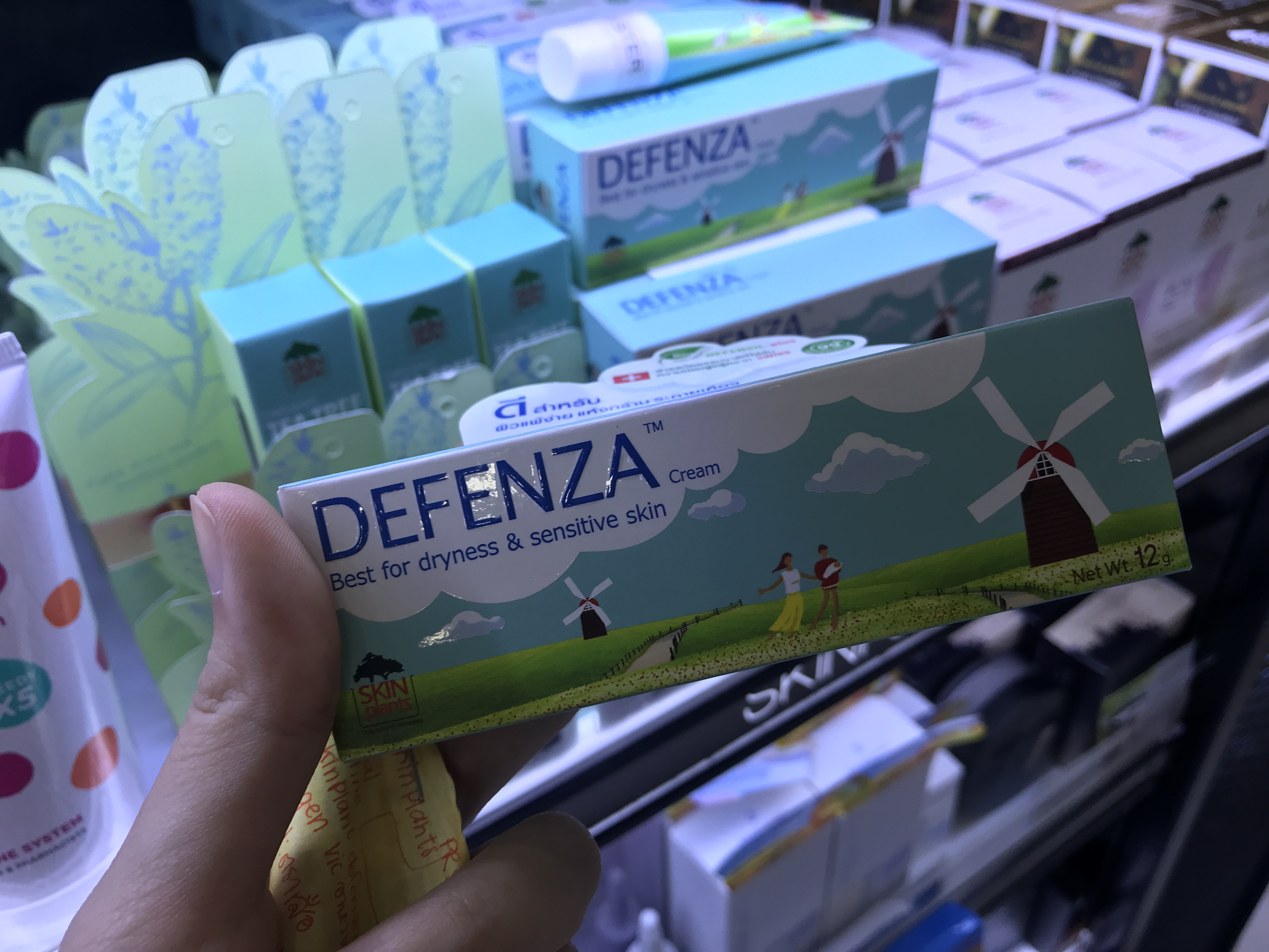 泰国本土便宜又好用的产品,泰国药店必买的东西极品青草膏