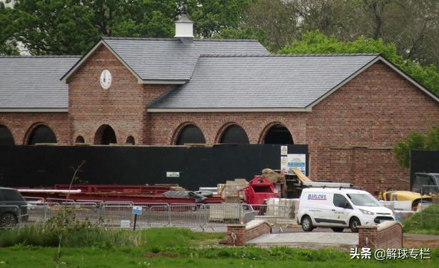 鲁尼卖鱼,鲁尼买鱼