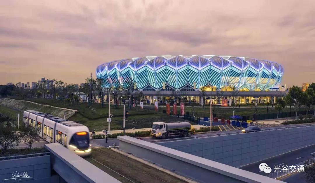 国庆节期间，诚邀全国游客，免费乘“量子号”畅游美丽光谷