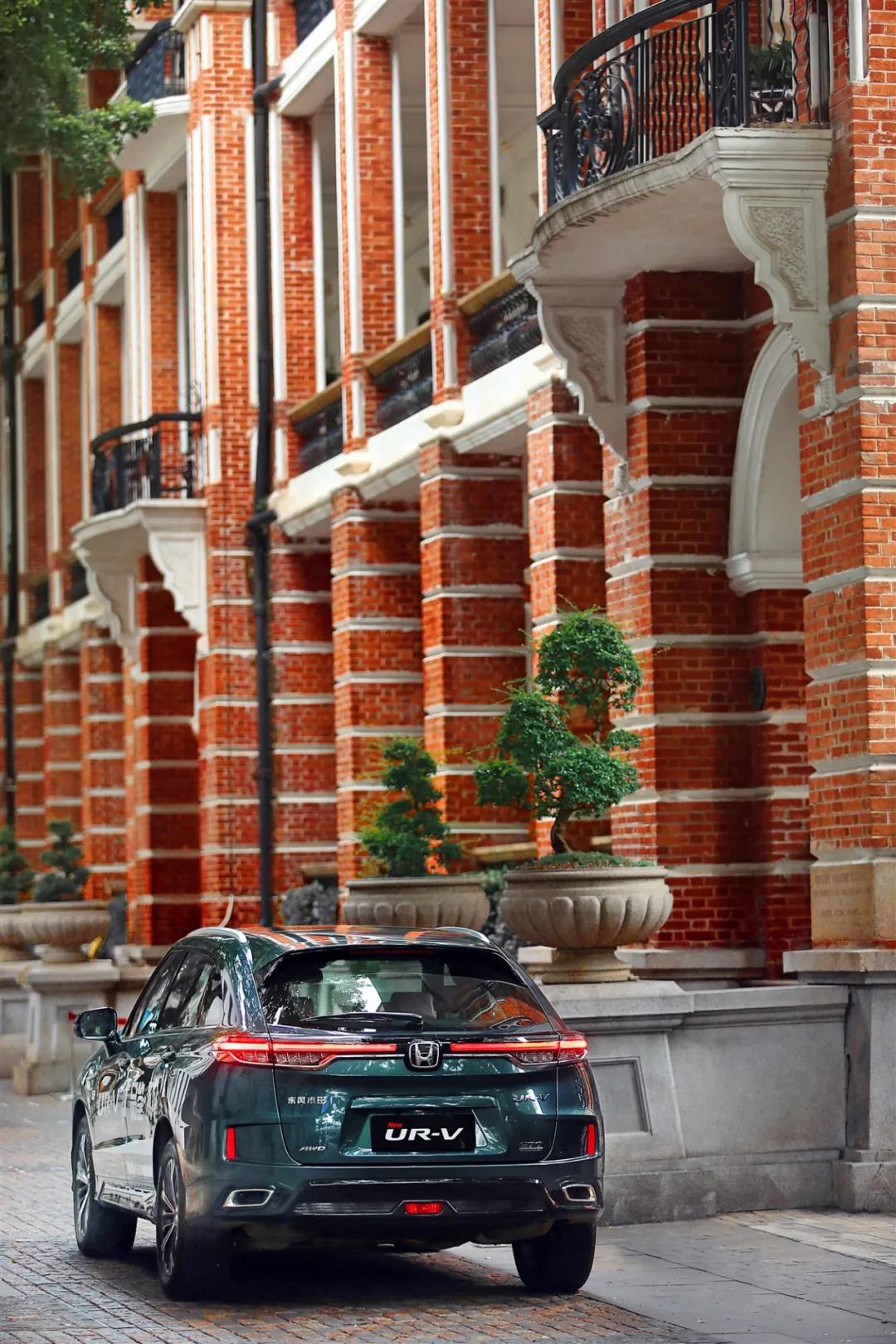东风hondaur-v诠释高品位,东风本田ur-v怎样看是不是新车