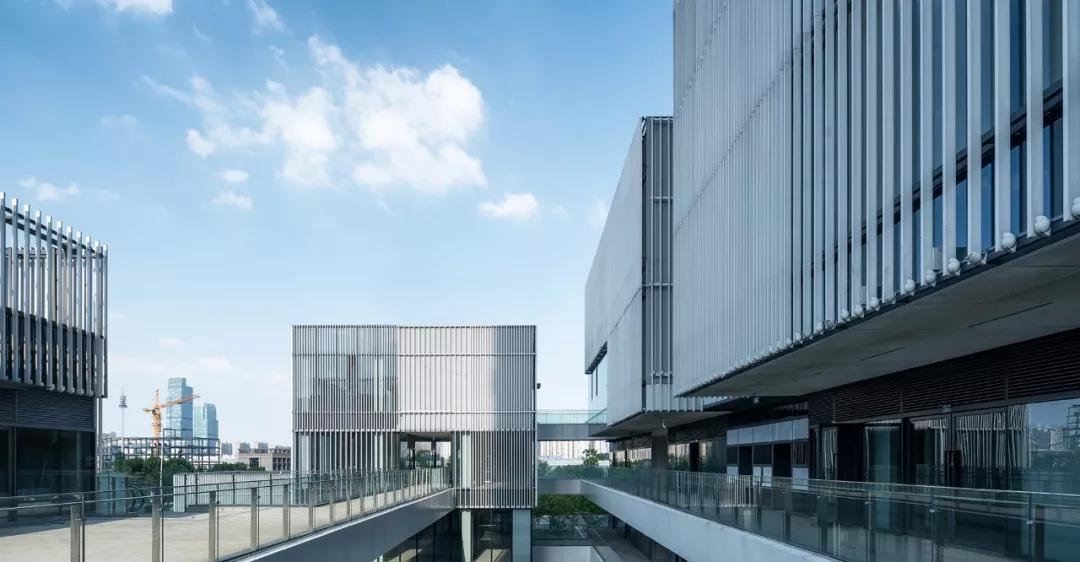 商业街与独栋商业的结合——立方长廊|CLOUArchitects