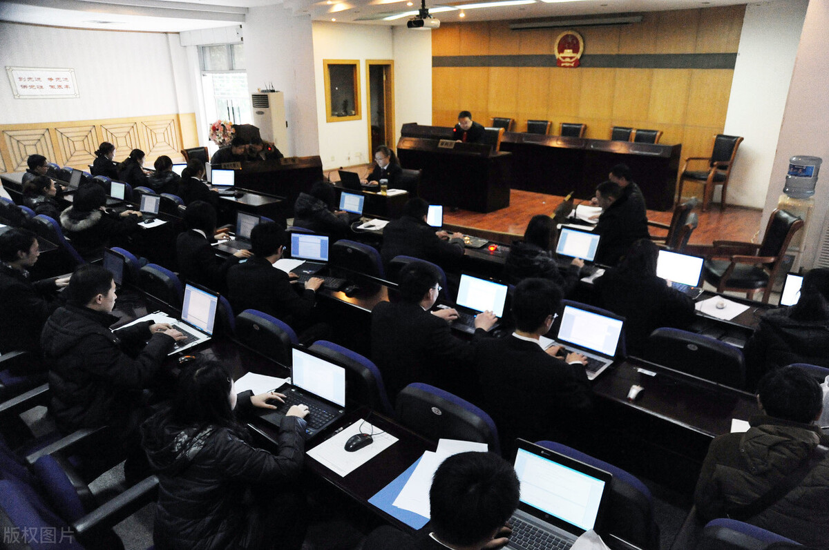 招聘书记员是合同工吗,法院书记员合同工有五险一金吗