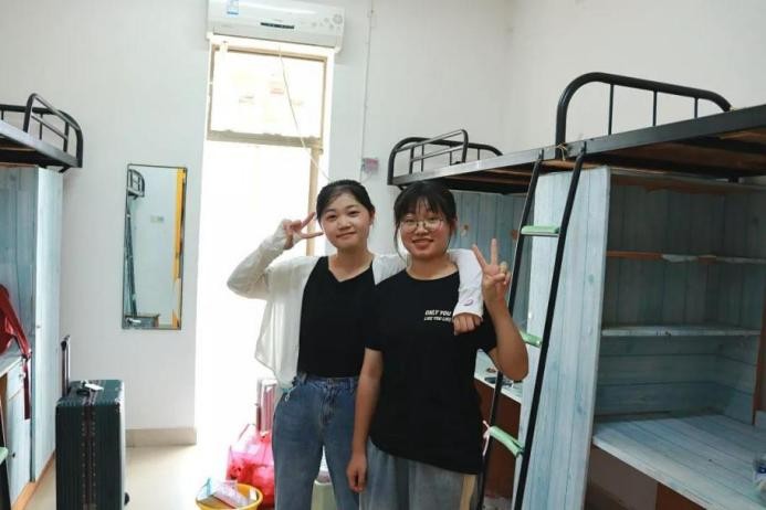 湖南这所高校合成新生“平均脸”，公布平均身高，还送专属礼物