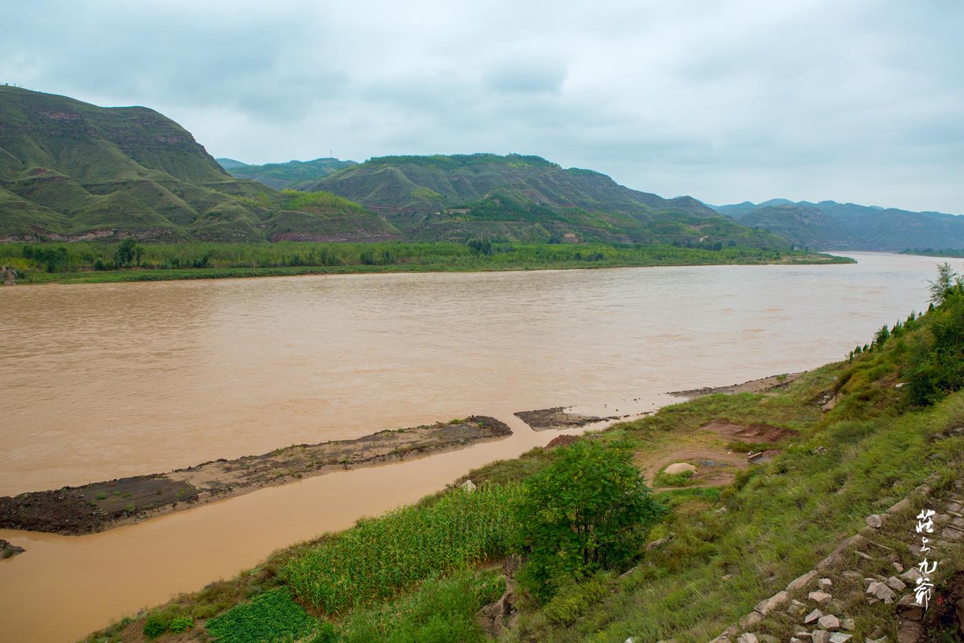 黄河上寂寥的碛口号大船留住了曾经的盛世繁华