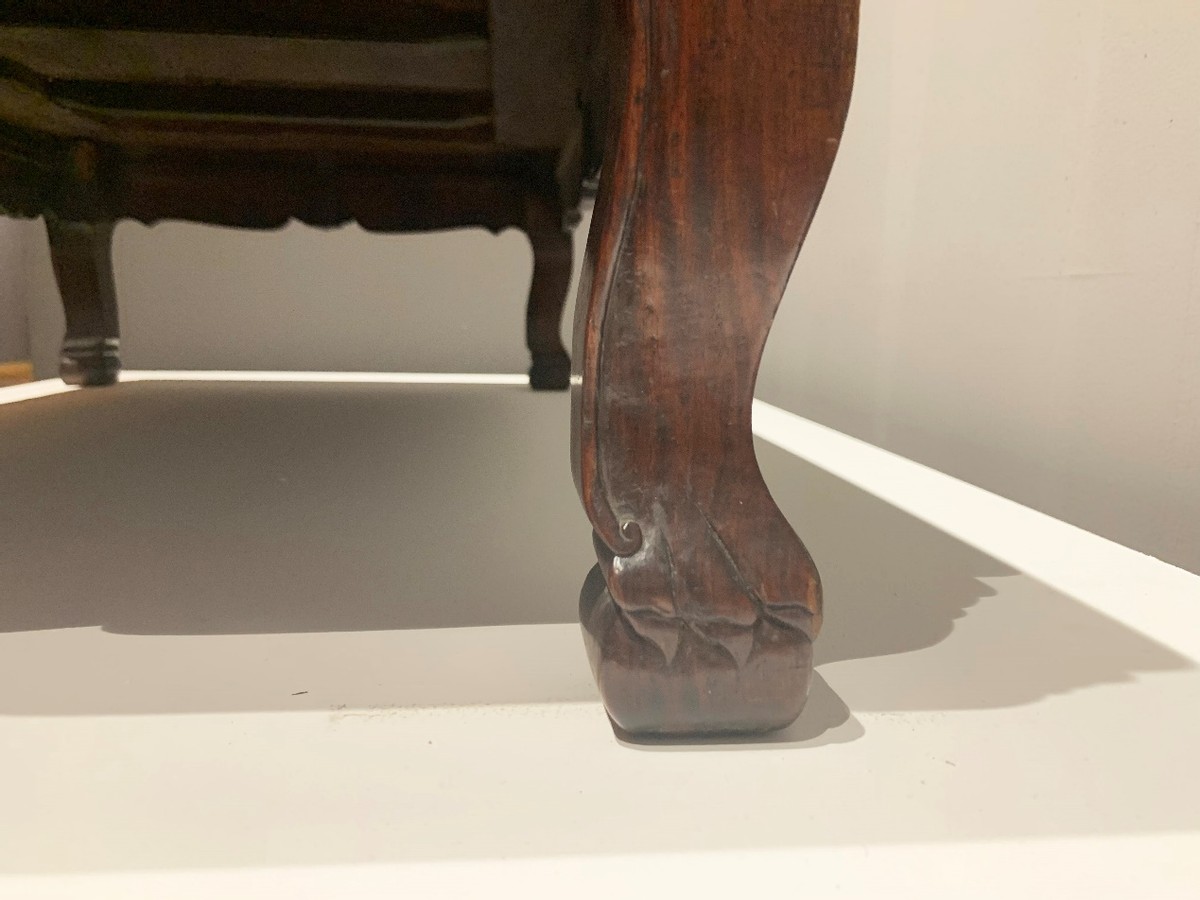 黄花梨小炕桌一百多年的值多少钱,黄花梨透雕螭龙纹炕桌