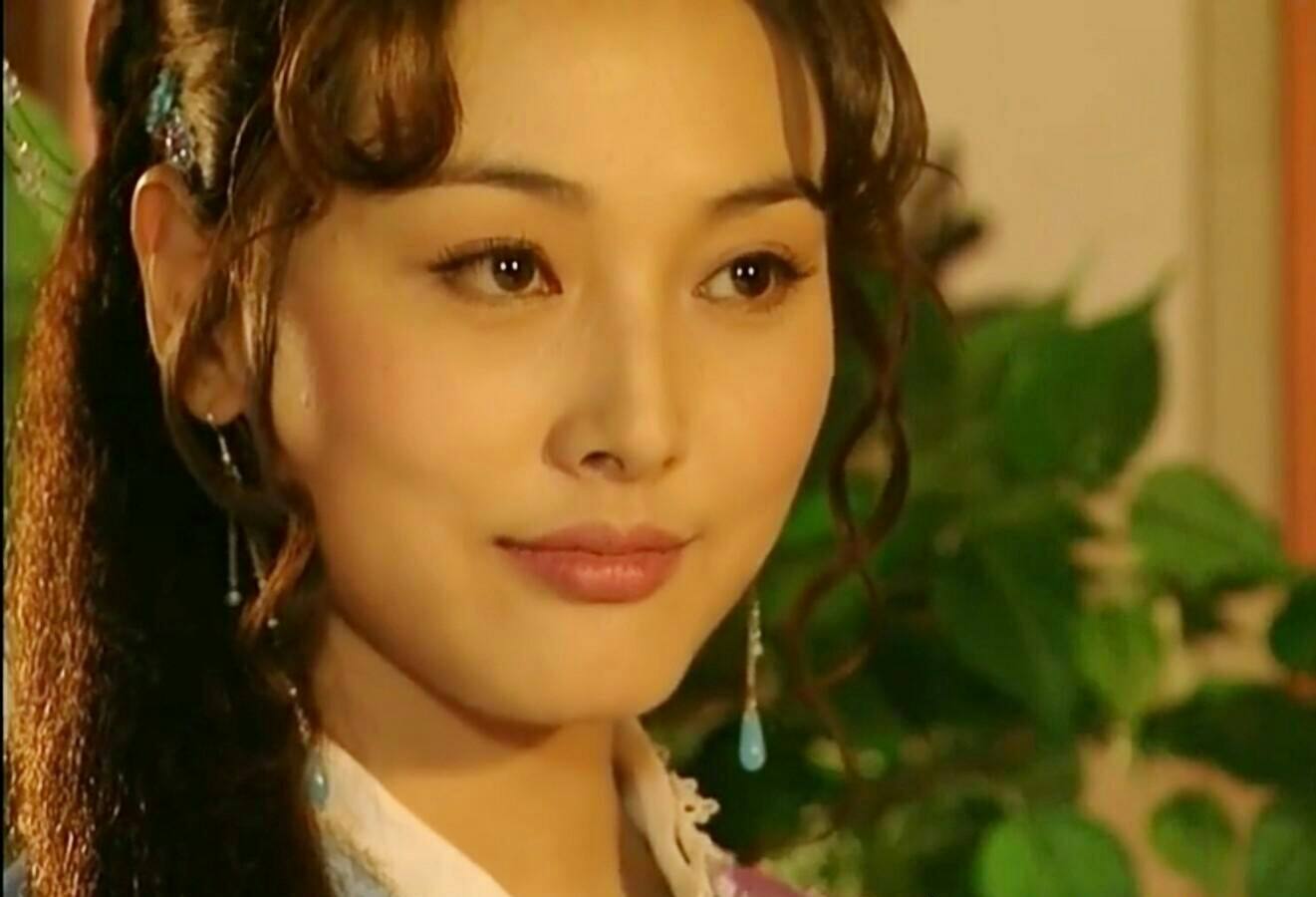 粉红女郎中颜值最高的是张延,张延在粉红女郎中结婚片段