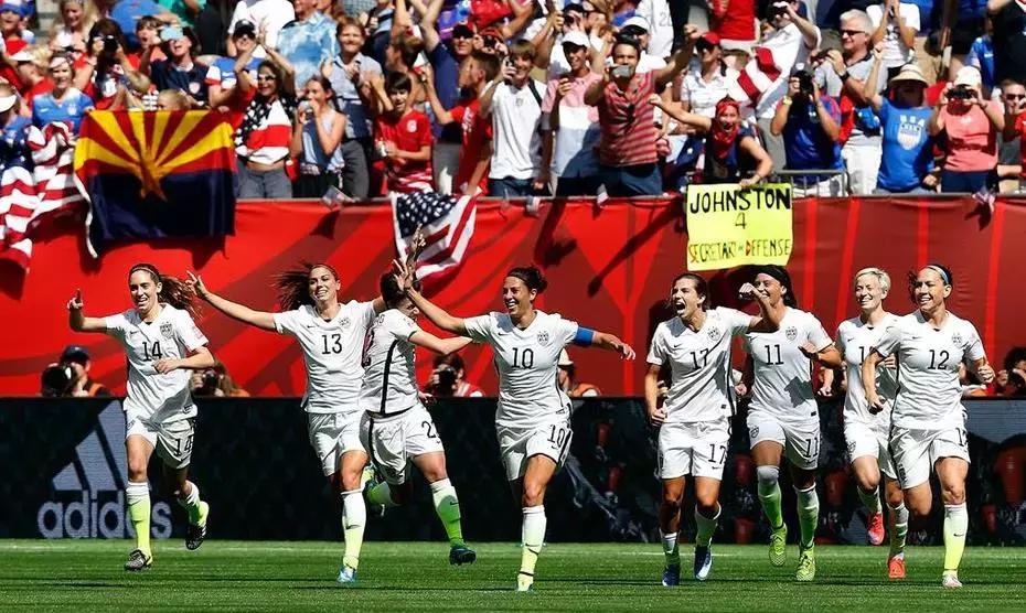 你觉得足球史上的最佳进球是哪个,你认为哪项田径纪录最难打碎