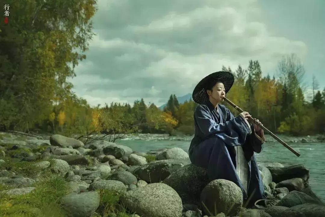 路遥知马力日久见人心,路遥知马力日久见人心是谁写的