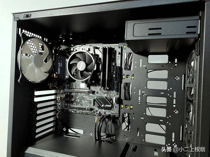 搞机日记：全模组全日系电容，用它作电脑的心脏，妥