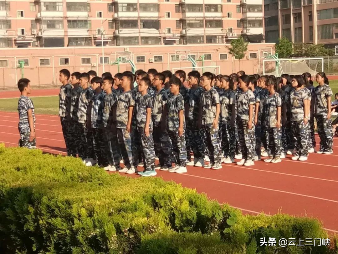 灵宝一高“弦歌不辍正芳华”系列报道：艺术之花满园春