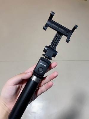 华为三脚架自拍杆af15怎么用,华为有线自拍杆的使用方法及操作