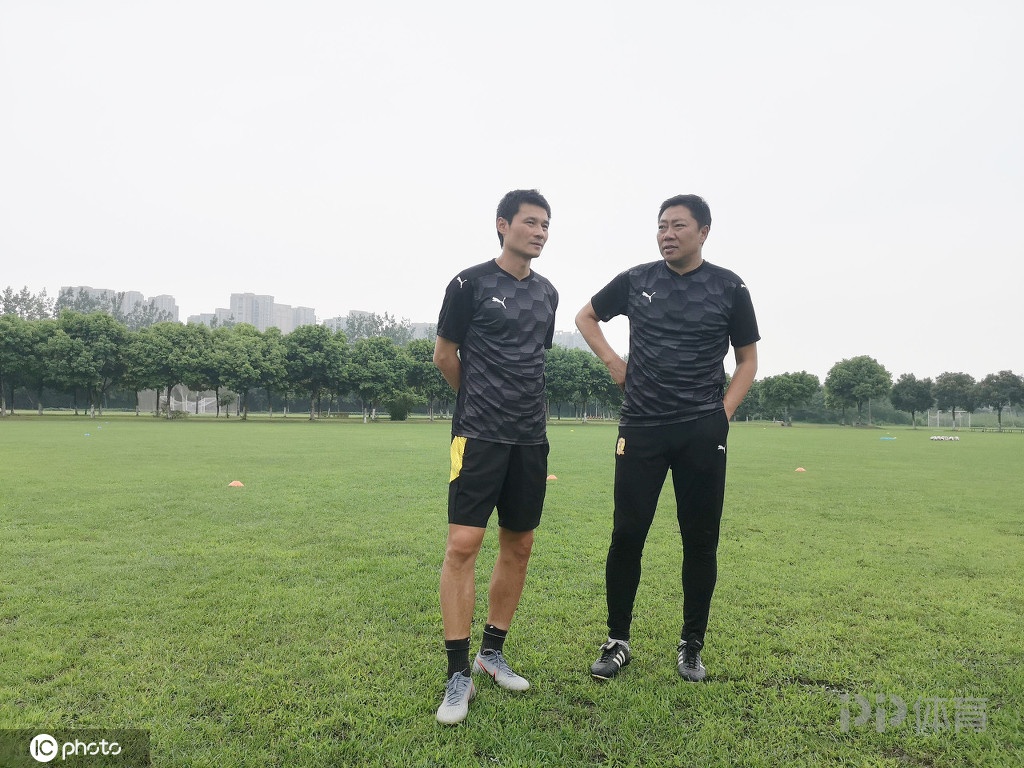 李毅足球什么水平,李毅评价足球视频