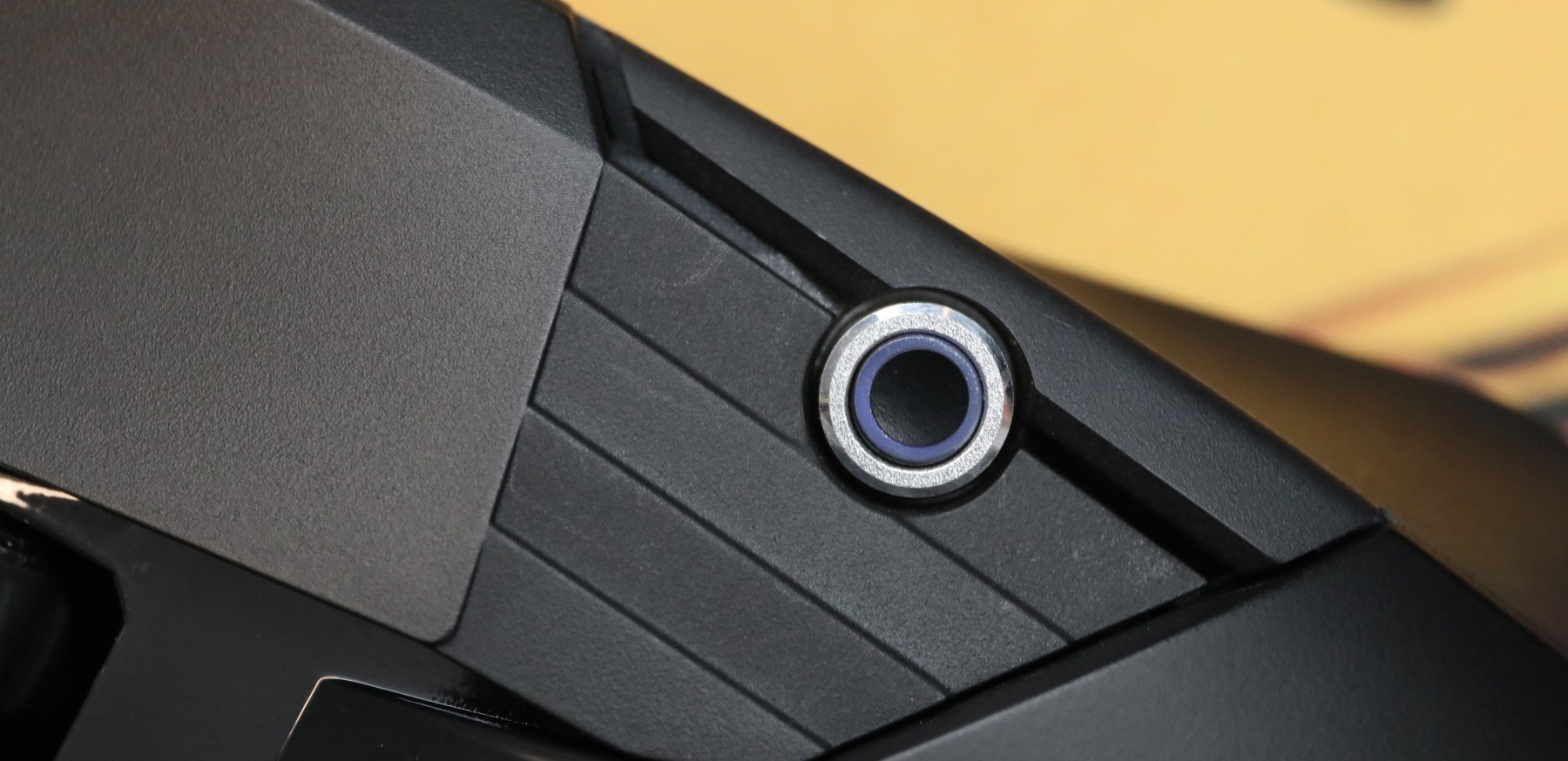 达尔优牧马人的鼠标怎么设置吃鸡,达尔优牧马人鼠标6代和五代