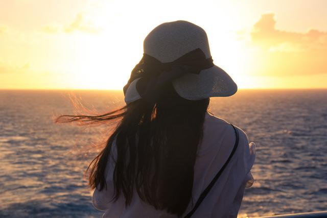 张靓颖和冯轲哪年分开的,张靓颖和冯轲相差多少