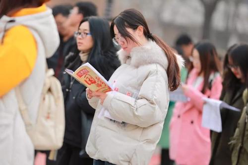 军队文职资格复审登记表怎么填写,军队文职面试要填资格复审表