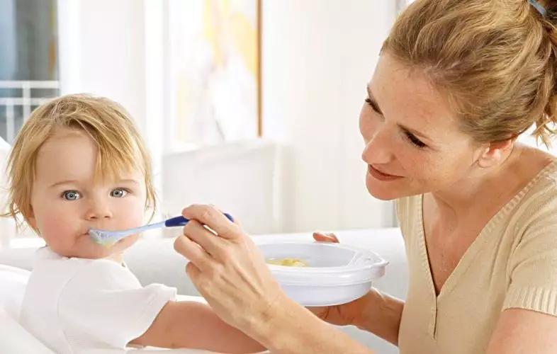 6个月宝宝辅食做法易消化,6个月宝宝营养辅食大全及做法