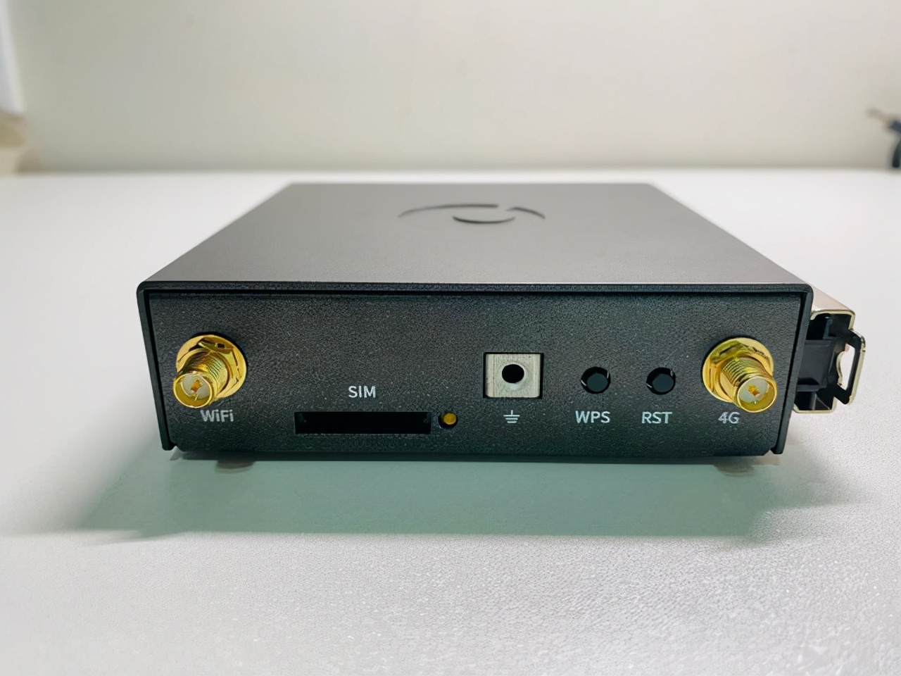 贝锐蒲公英路由器r300a设置教程,蒲公英r300a和普通路由器什么区别