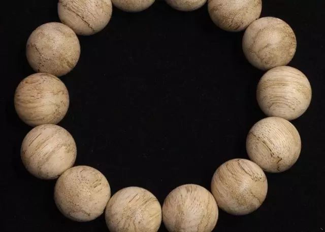 几百块的手串是真的吗,几十元沉香手串到底是不是真的好