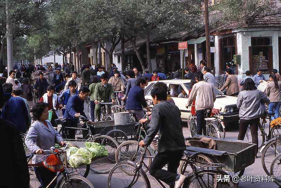 手动挡车换挡看转速表还是时速表,手动挡各档位转速对照表