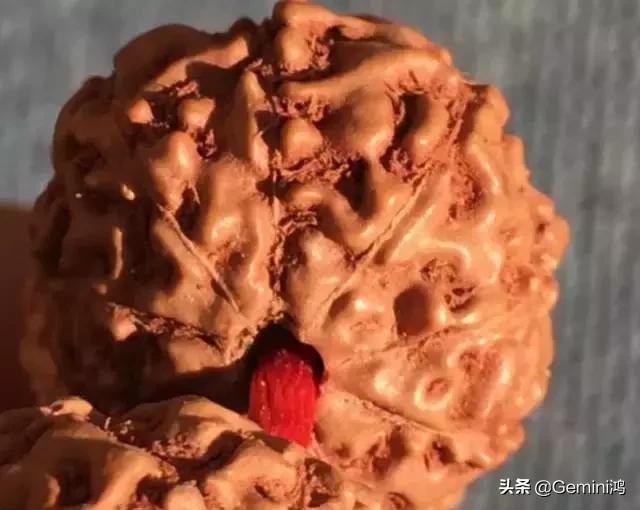 新手男生适合戴的文玩,手腕粗的男生戴什么文玩