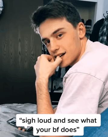 澶栧浗浜哄湪鐢锋湅鍙嬮潰鍓嶇殑鍙规皵,鐩樼偣琚洿鐢锋皵鍒版姄鐙傜殑鐬棿