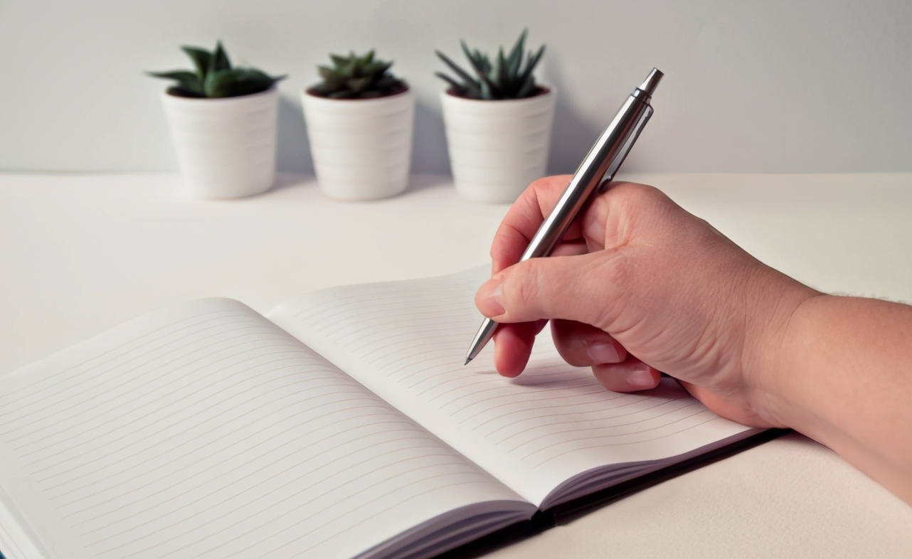 发结婚请柬不懂规矩，总是邀请这三类同事，会影响你的人缘