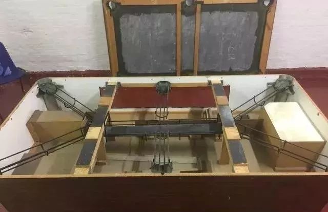 珠峰顶部岩石,珠峰顶部什么样子