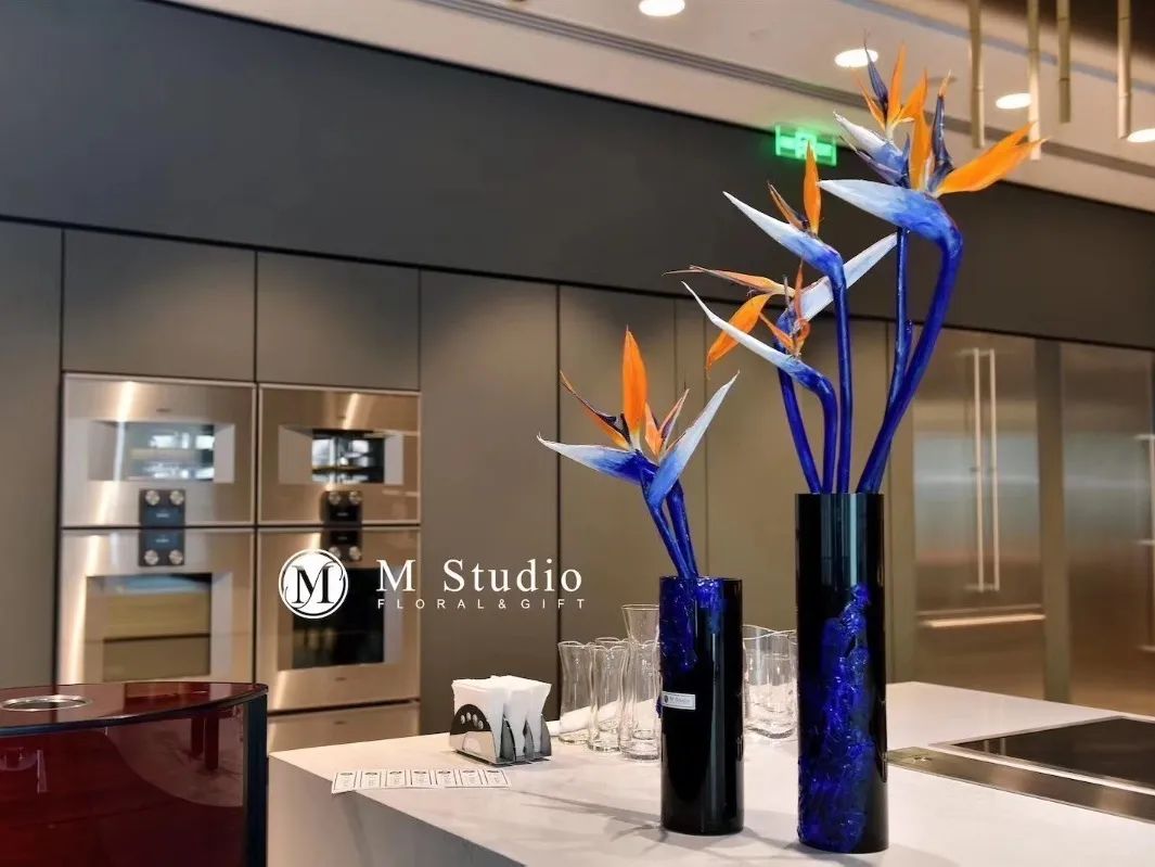 一不小心开了间花店，还和各种大牌合作，真的香