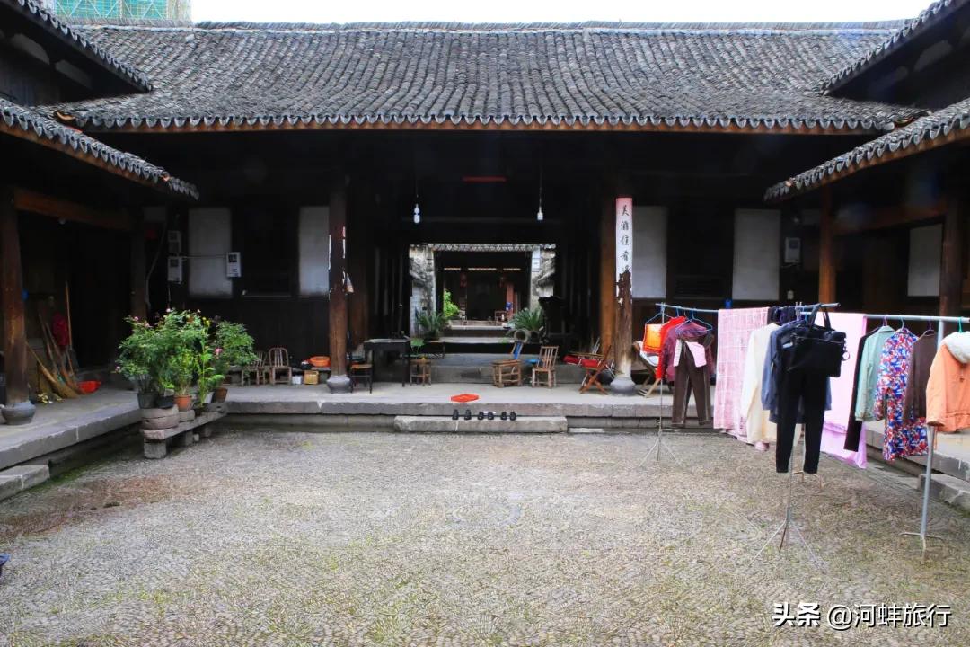 浙江仙居县（2）·文明楼下的东门老街，西门蒋宅里的三透九门堂