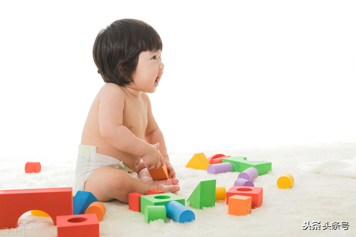 如何正确给宝宝使用纸尿裤,婴儿纸尿裤正确的用法是怎样用的