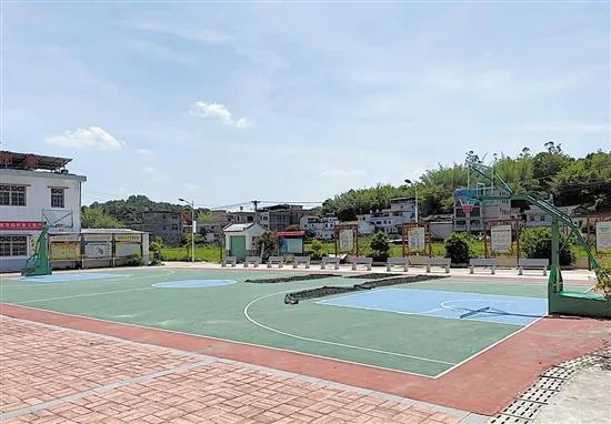 一串特点项目链起致富坦途