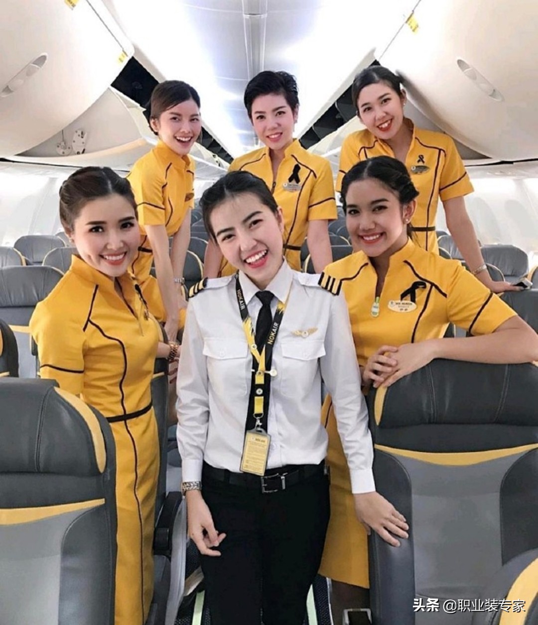 泰国酷鸟航空空姐服,泰国国际航空公司制服特点