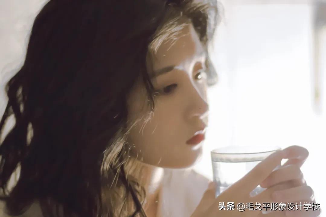 美人痣点痣祛斑,女明星怎么点痣