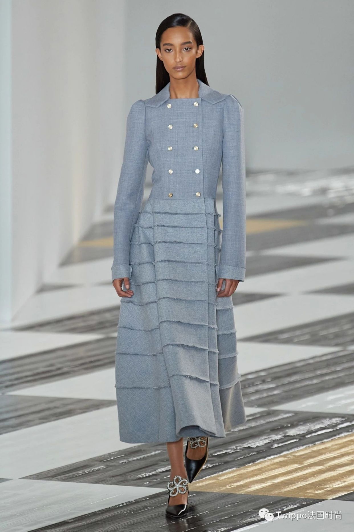 2020秋冬巴黎时装周givenchy秀场 (jacquemus 2020巴黎时装周秀场)