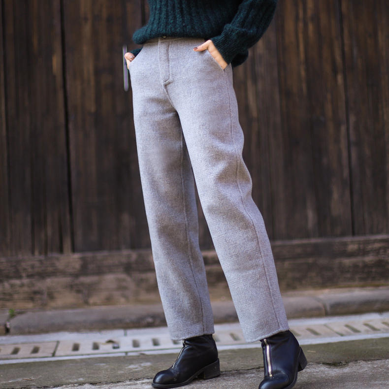 收腰羽绒服搭配小脚裤是什么风格,女士冬天加绒收腰小脚裤紧身