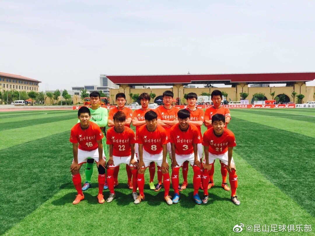 曾入选全运会却伤退也曾踢过沙足上过综艺大学毕业再战职业联赛