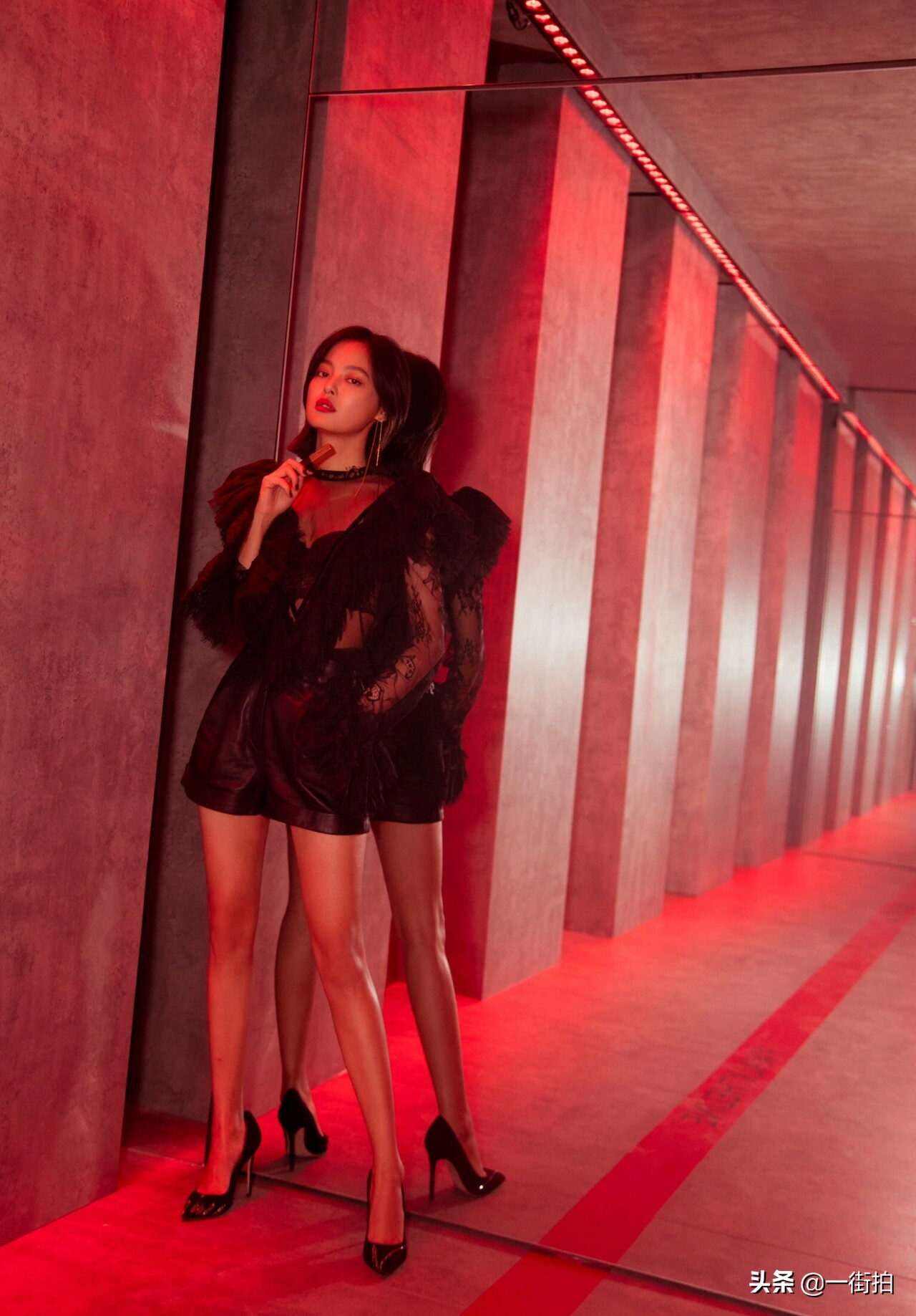 辛芷蕾露背连衣裙同款,女生齐肩短发造型辛芷蕾