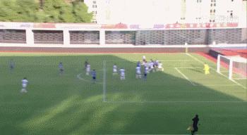 看傻了！中甲后卫软绵绵回传门将对手轻松破门