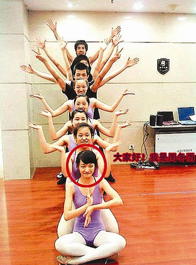 周冬雨谈父母哭了,周冬雨少年的你落泪