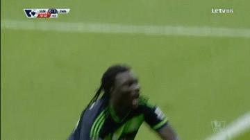 梅西伯纳乌晒球衣詹俊,梅西展示球衣庆祝动作